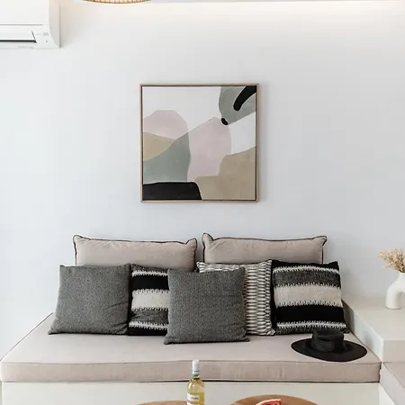 Riviera Plaka (Naxos)